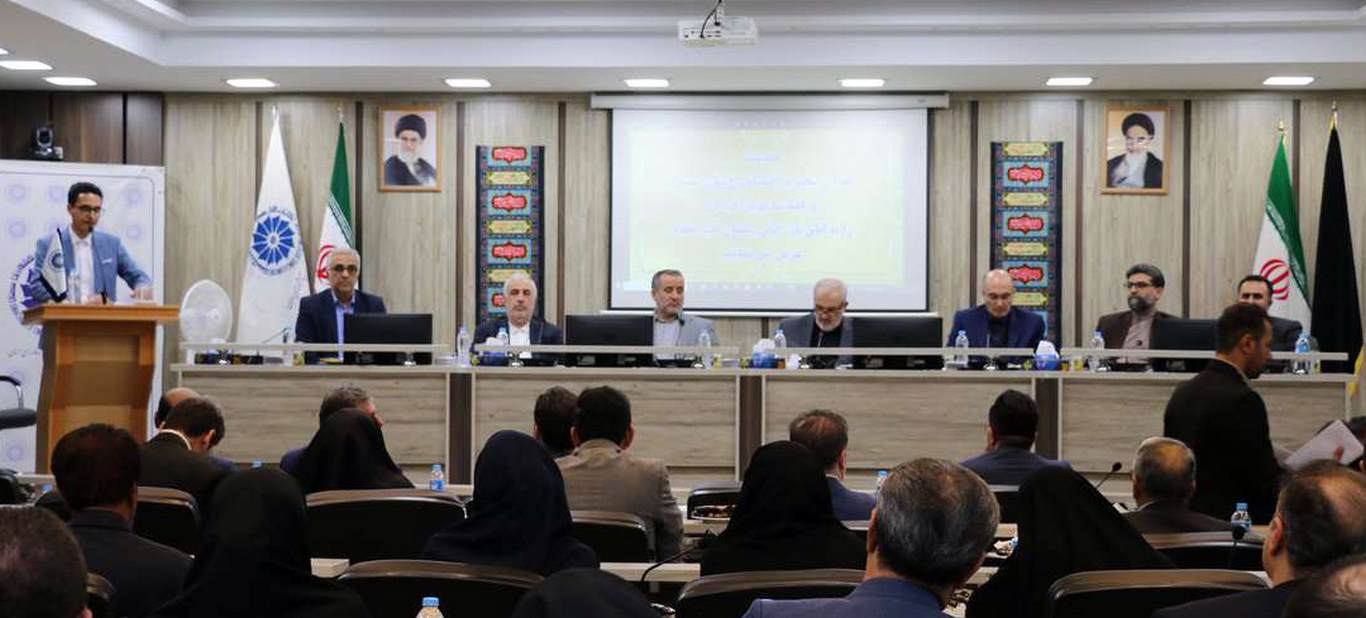 دیدار صمیمانه وزیر صنعت ، معدن و تجارت با فعالان اقتصادی استان سمنان